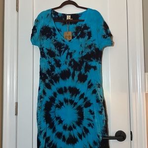 Blue & black tie dyed 2X women’s dress / beach coverup. NWT.